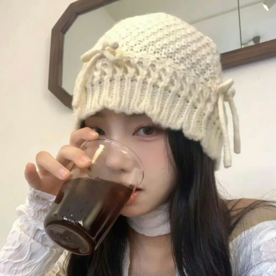 电线杆上的征婚广告，竟是美女上司